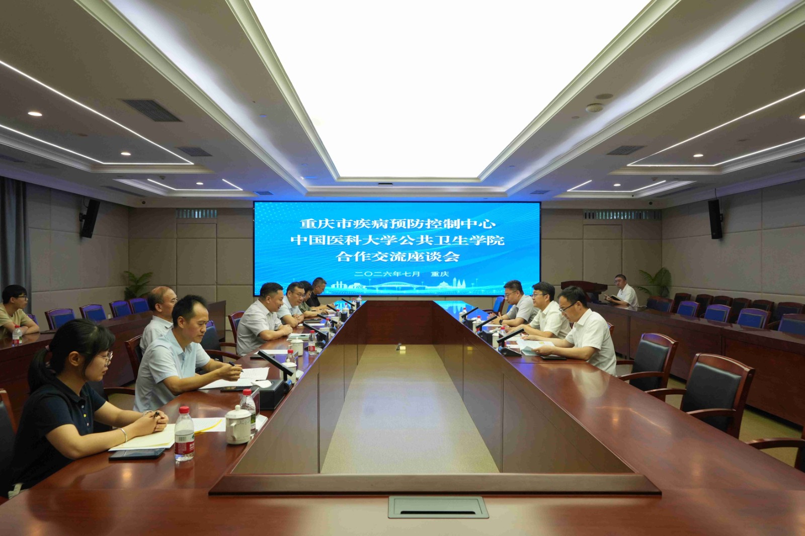 深化校地战略合作 共筑人才科研高地 
